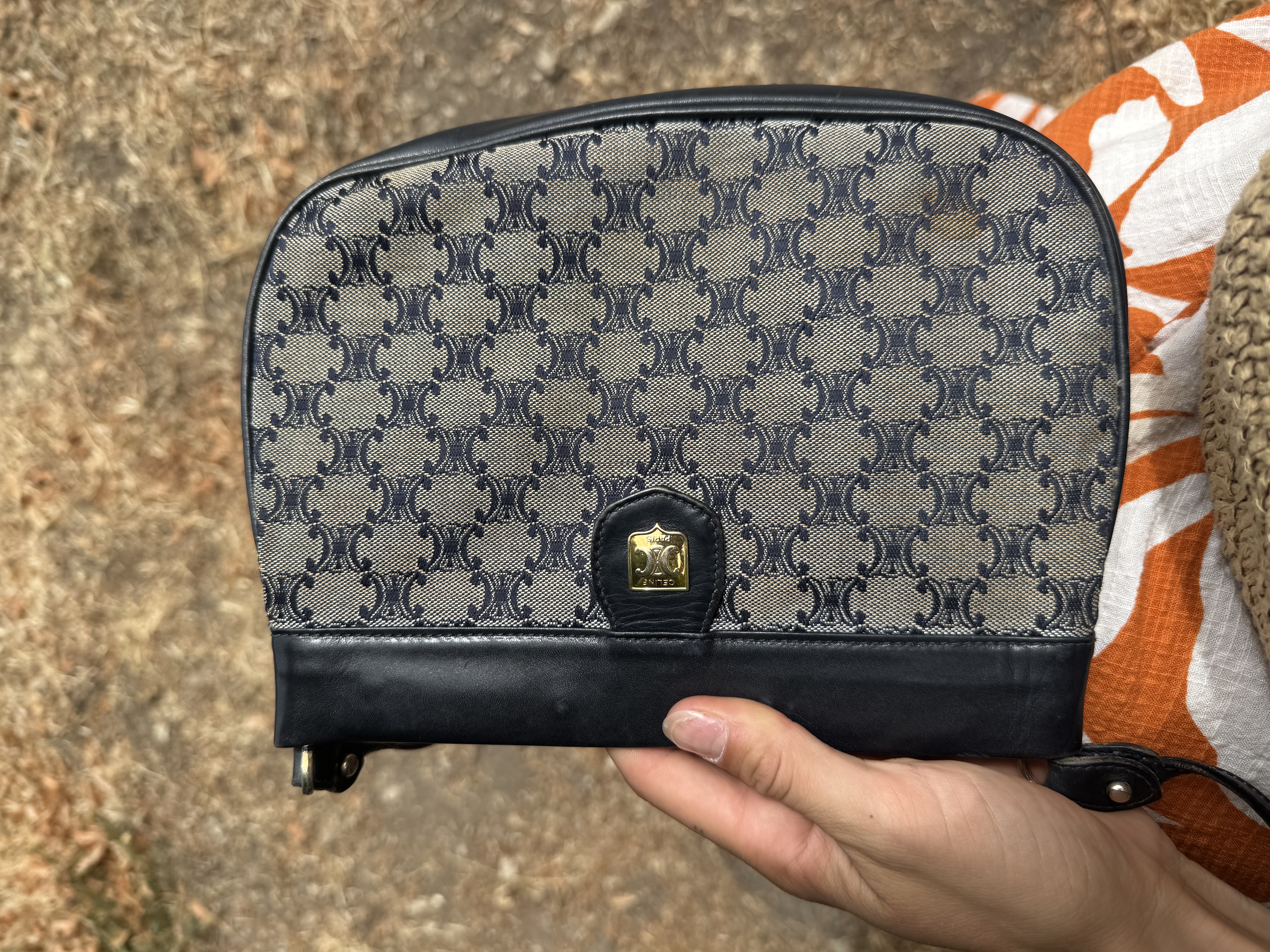 Sac Céline Pochette/porte-documents vintage Macadam à plaque logo confie a Turn The Bags pour estimation - photo 1