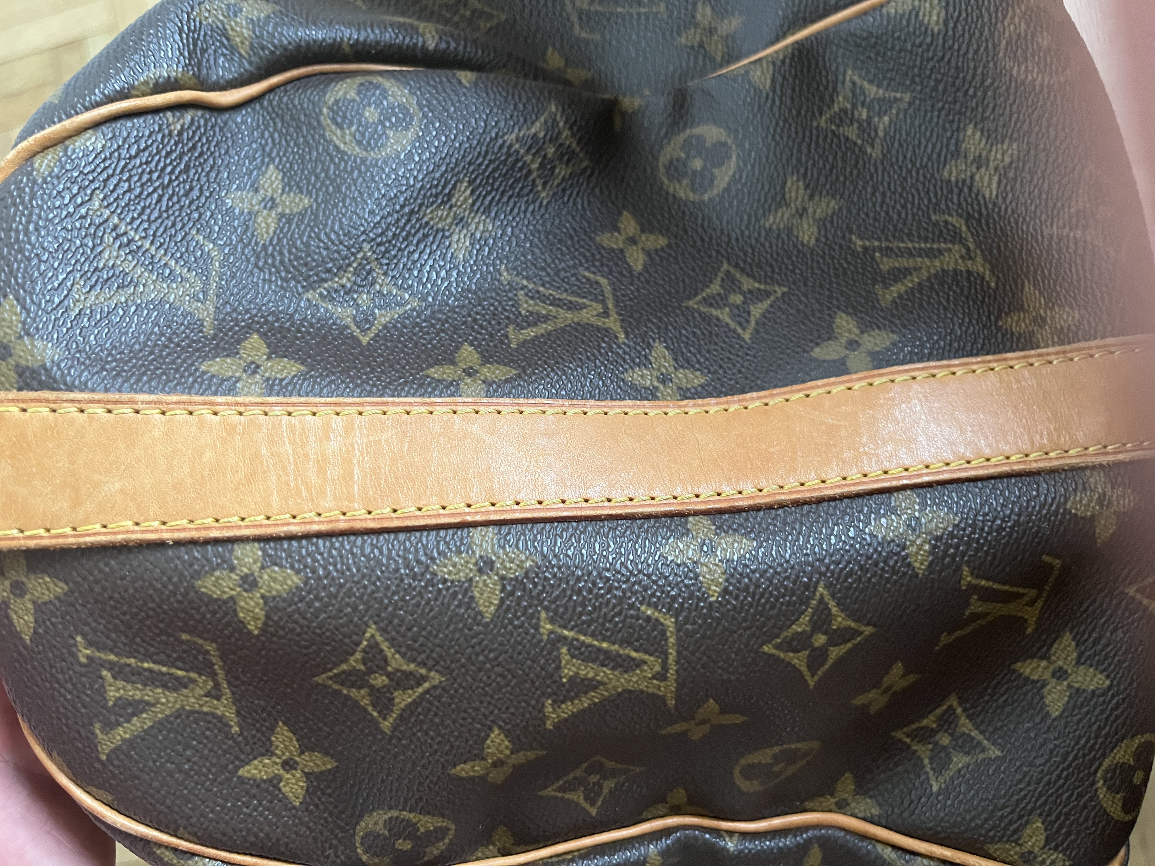 Sac Louis Vuitton Keepall 55 confie a Turn The Bags pour restauration - photo 1