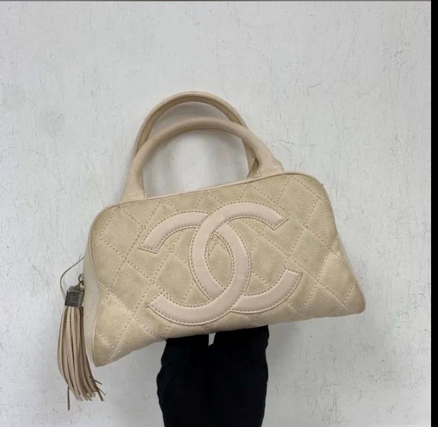 Sac Chanel Classic Small Bowling Bag confie a Turn The Bags pour restauration - photo 1